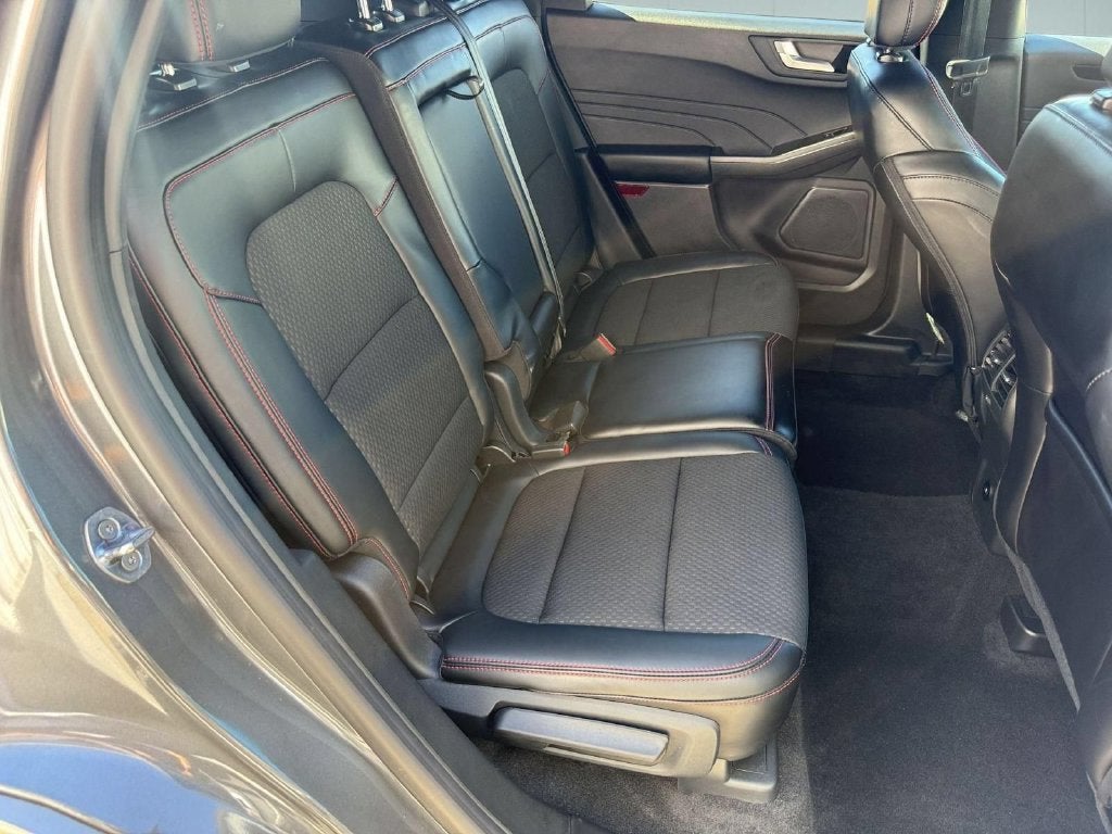 2024 Ford Escape ST-Line Select