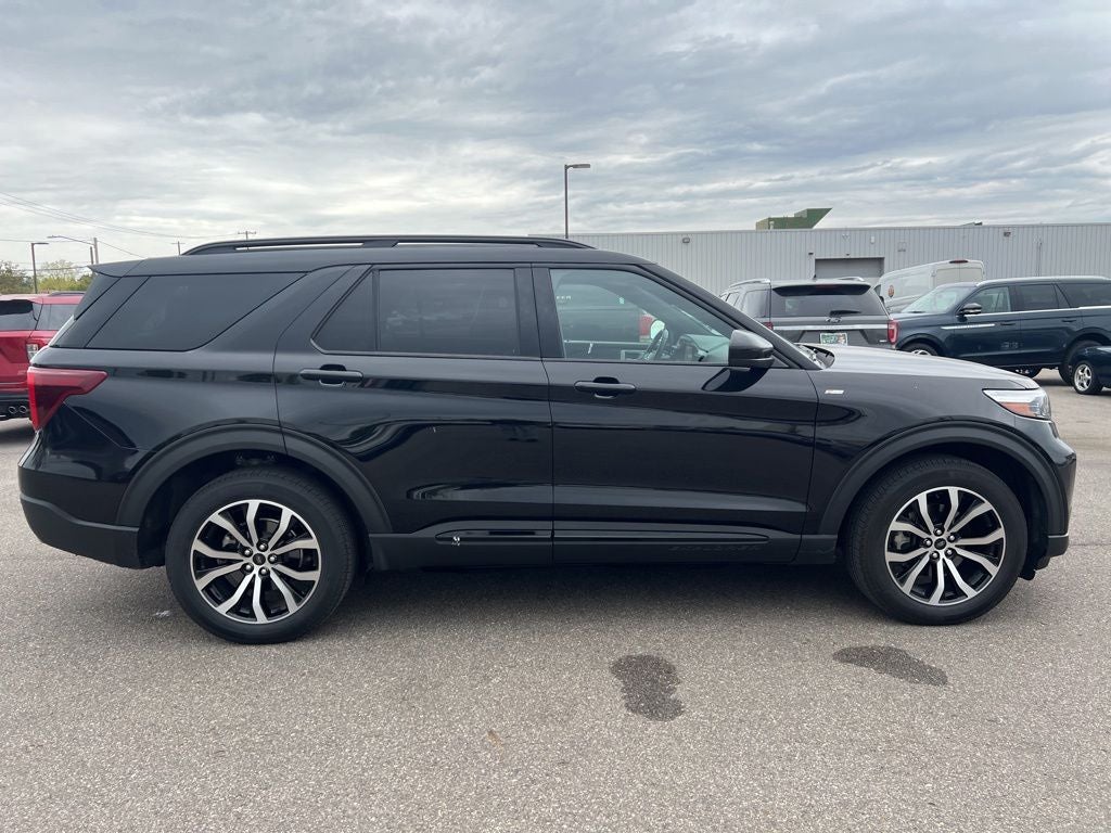 2022 Ford Explorer ST-Line