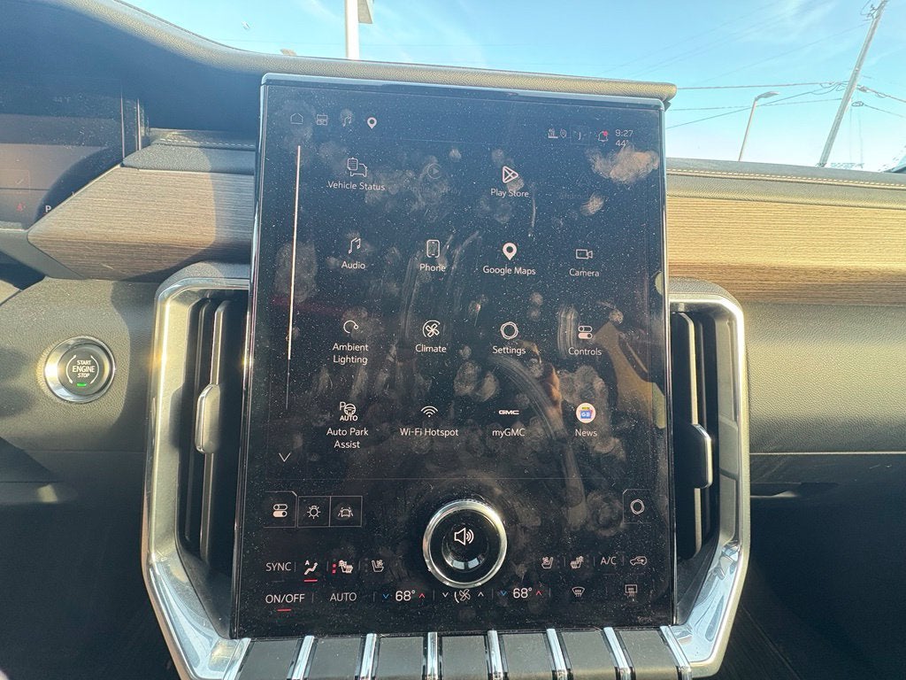2024 GMC Acadia Denali