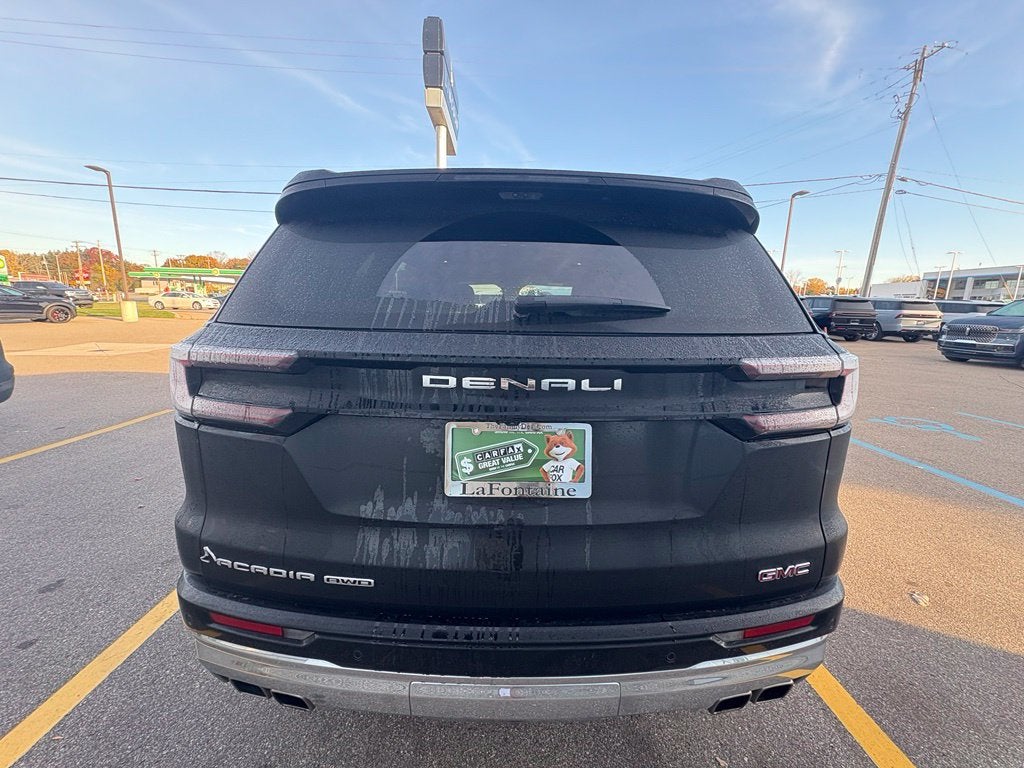 2024 GMC Acadia Denali