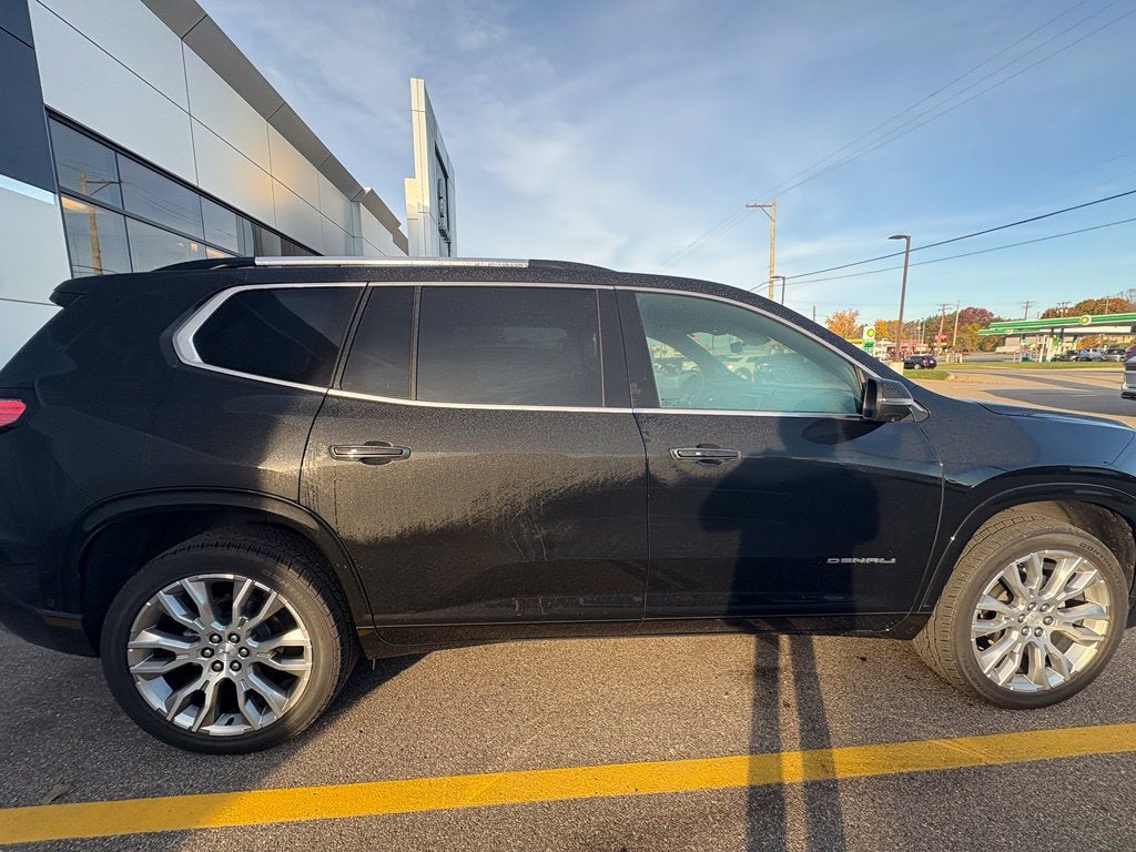 2024 GMC Acadia Denali