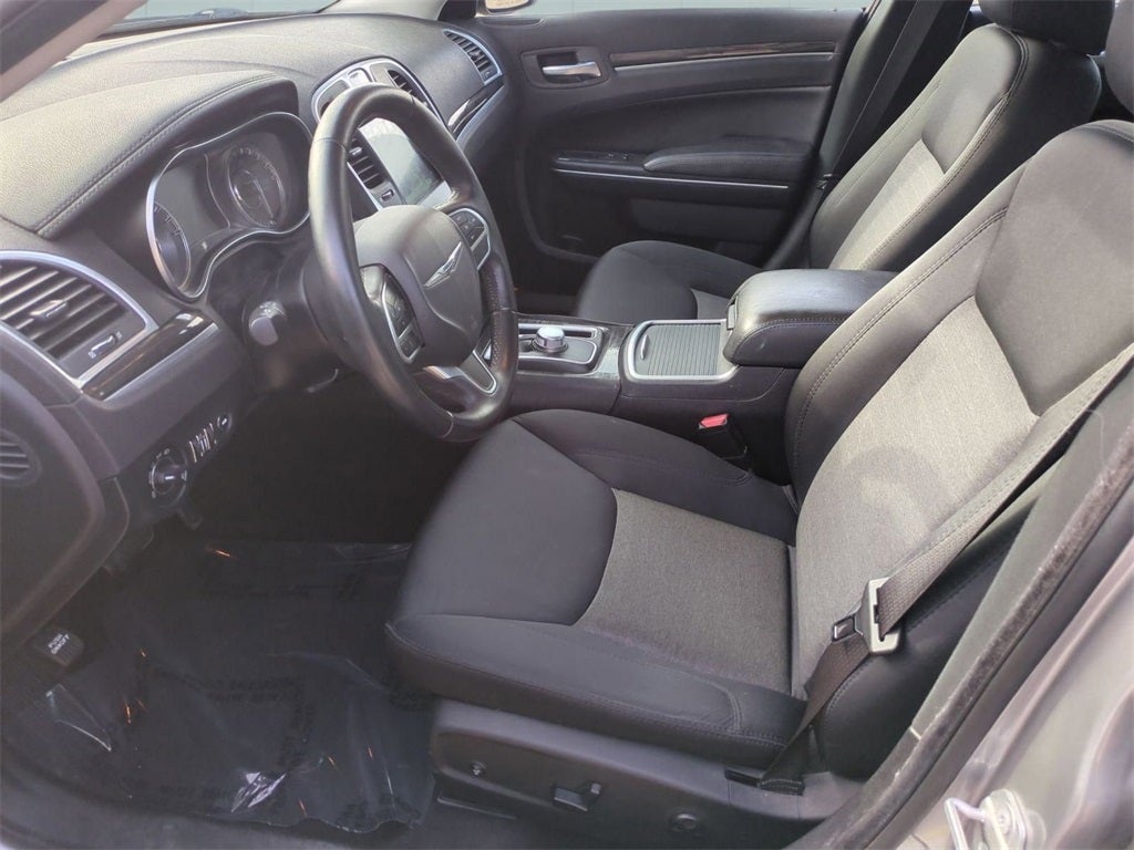 2018 Chrysler 300 Touring