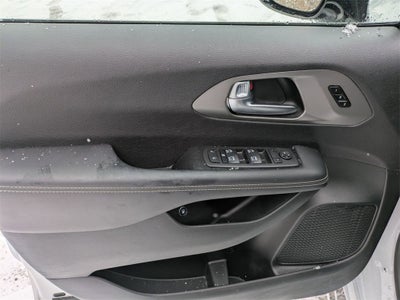 2025 Chrysler Pacifica Hybrid Select