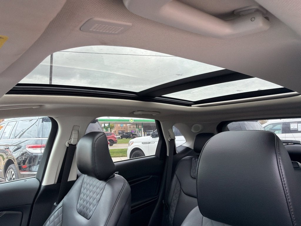 2023 Ford Edge Titanium