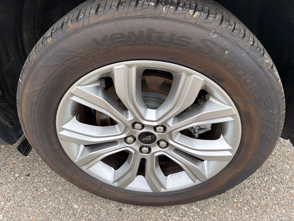 2023 Ford Edge Titanium