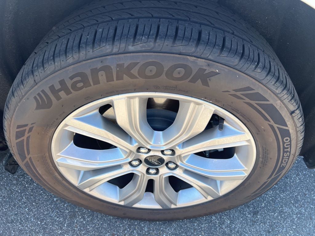 2023 Ford Edge Titanium