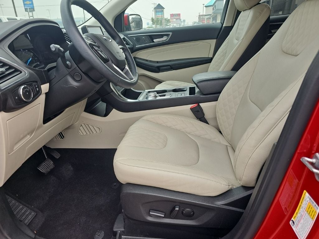2023 Ford Edge Titanium
