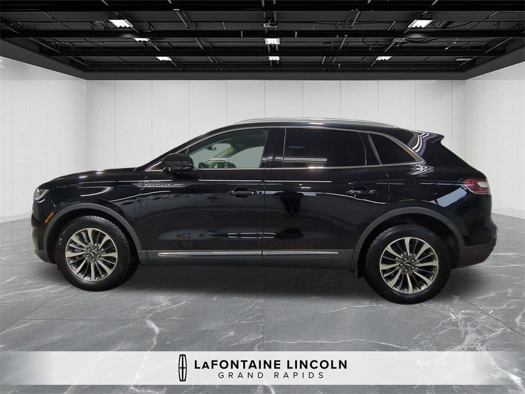 2023 Lincoln Nautilus Standard