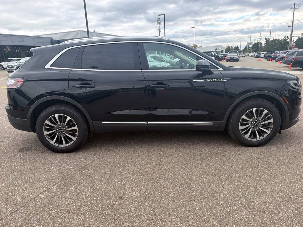 2023 Lincoln Nautilus Standard