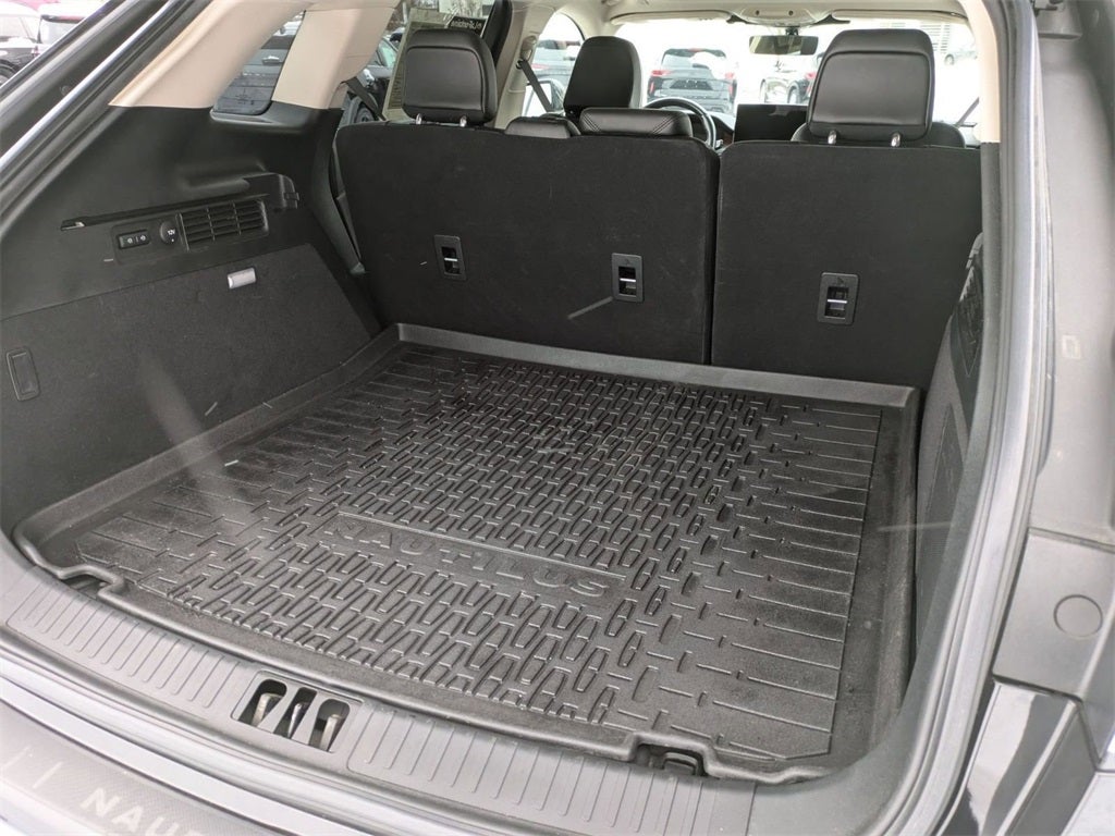 2022 Lincoln Nautilus Reserve