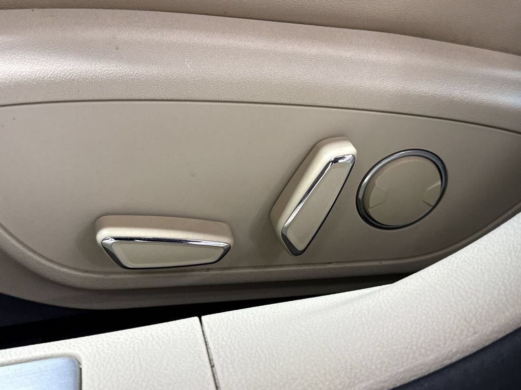 2013 Lincoln MKZ Base