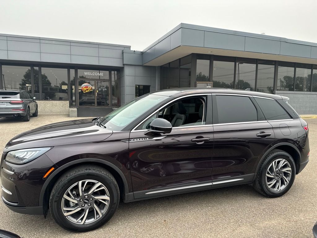 2023 Lincoln Corsair Standard