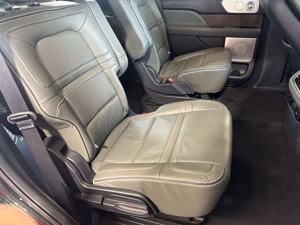 2022 Lincoln Navigator Black Label