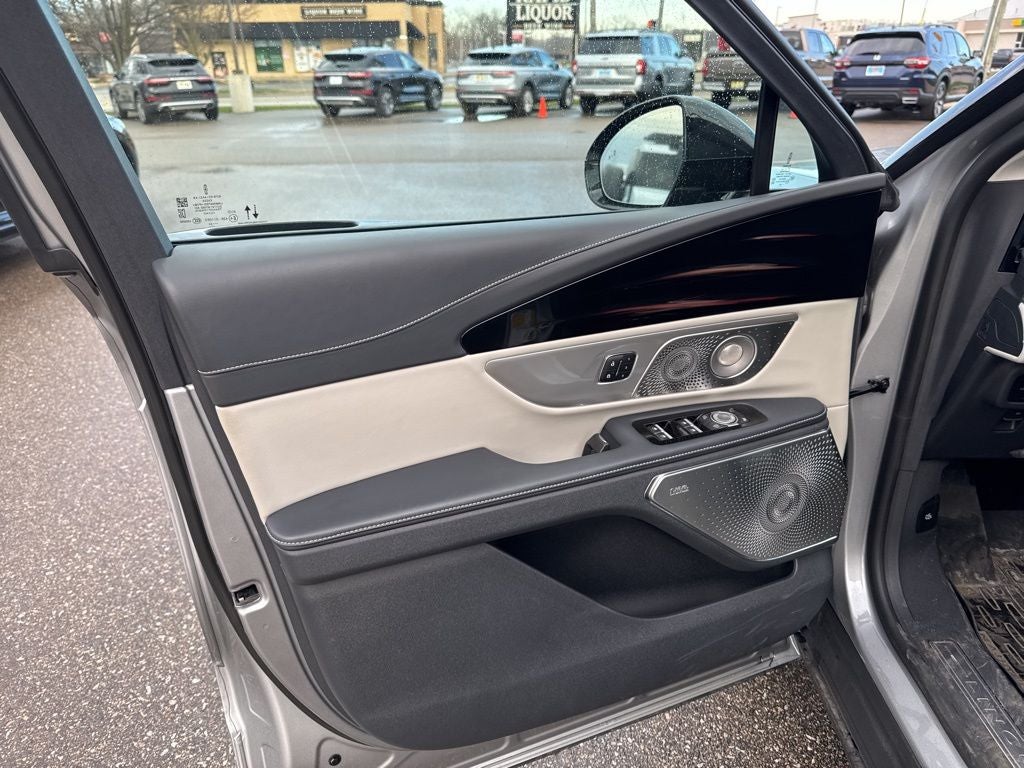 2024 Lincoln Nautilus Reserve