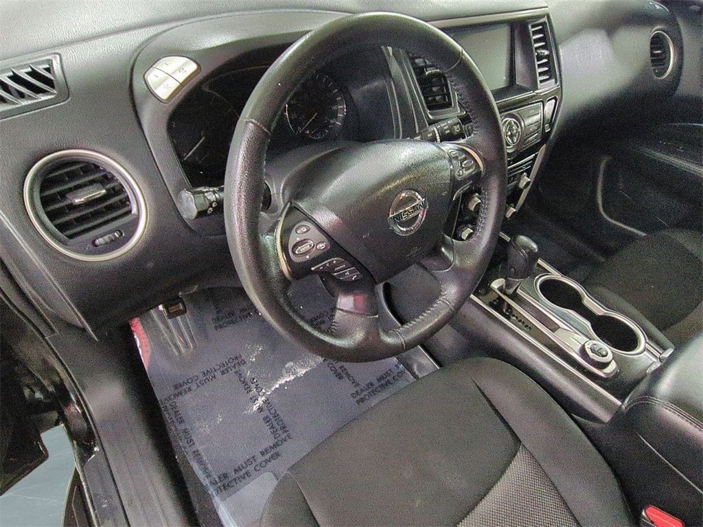 2020 Nissan Pathfinder SV