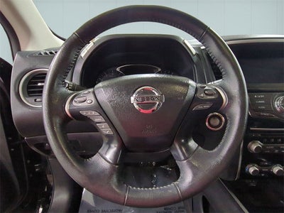 2020 Nissan Pathfinder SV