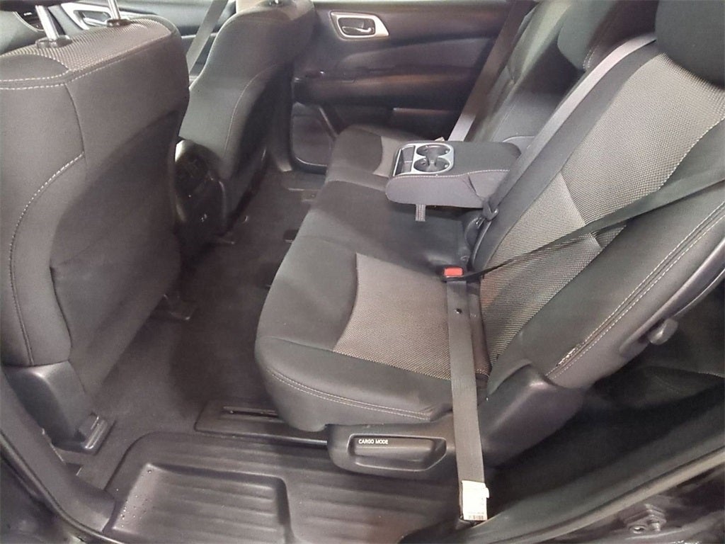 2020 Nissan Pathfinder SV