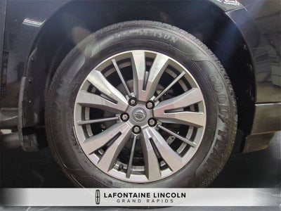 2020 Nissan Pathfinder SV