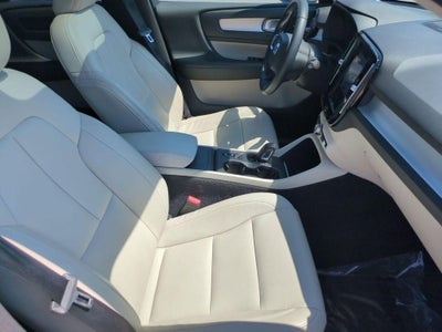 2019 Volvo XC40 R-Design