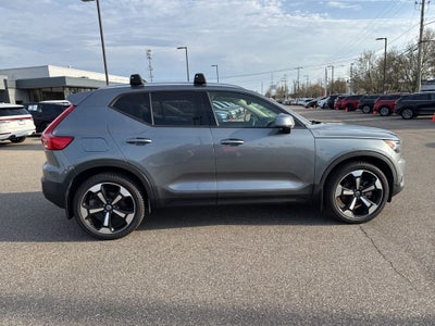 2019 Volvo XC40 R-Design