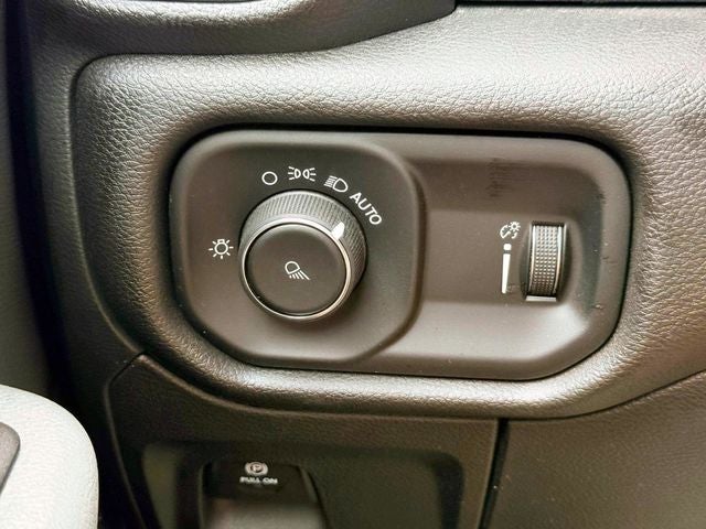 2023 RAM 1500 Big Horn Quad Cab 4x4 6'4' Box