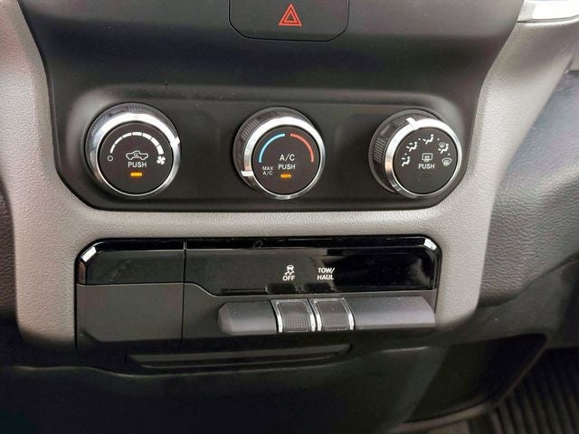 2023 RAM 1500 Big Horn Quad Cab 4x4 6'4' Box