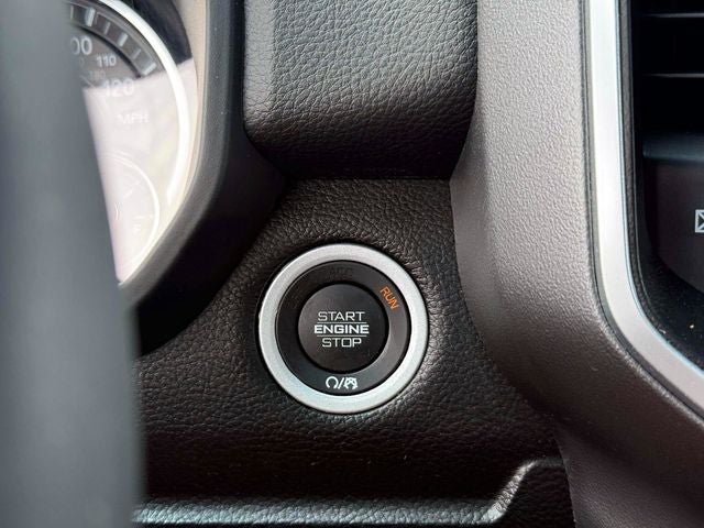 2023 RAM 1500 Big Horn Crew Cab 4x4 5'7' Box