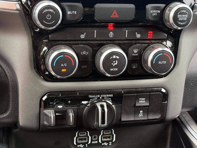 2024 RAM 1500 Big Horn Quad Cab 4x4 6'4' Box