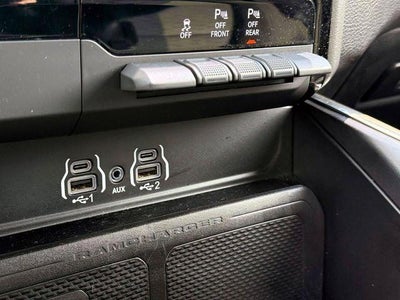 2025 RAM 1500 Big Horn Crew Cab 4x4 5'7' Box
