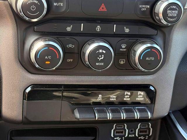 2020 RAM 1500 Big Horn Crew Cab 4x4 5'7' Box