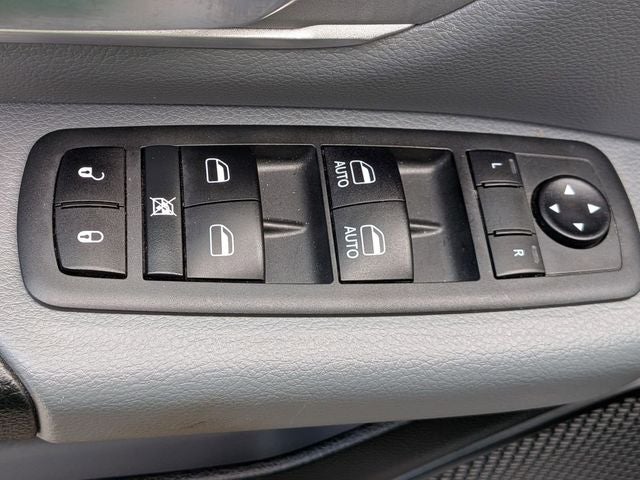 2021 RAM 1500 Big Horn Crew Cab 4x4 5'7' Box