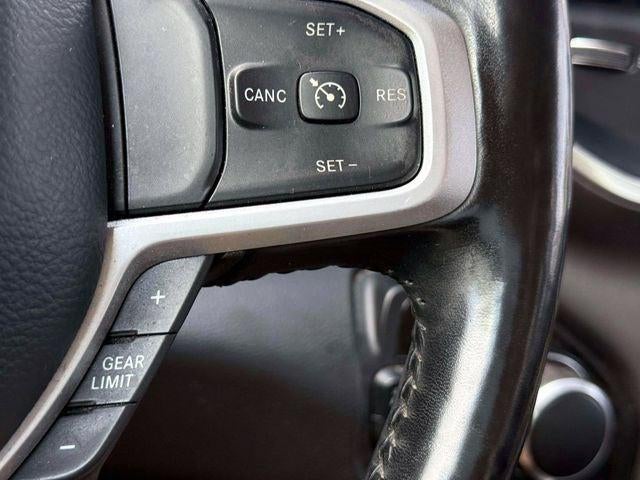 2020 RAM 1500 Big Horn Crew Cab 4x4 5'7' Box