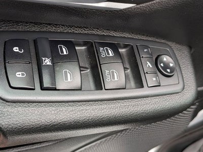 2020 RAM 1500 Big Horn Crew Cab 4x4 5'7' Box