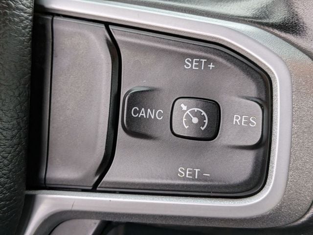 2020 RAM 1500 Big Horn Crew Cab 4x4 5'7' Box