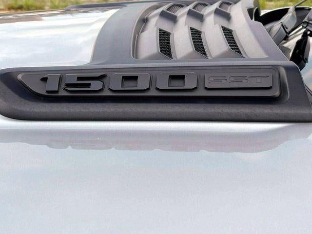2025 RAM 1500 Laramie Crew Cab 4x4 5'7' Box