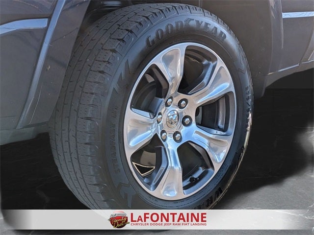 2022 RAM 1500 Laramie Crew Cab 4x4 5'7' Box