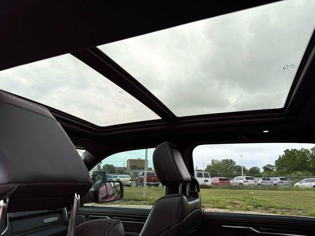2021 RAM 1500 Laramie Crew Cab 4x4 5'7' Box