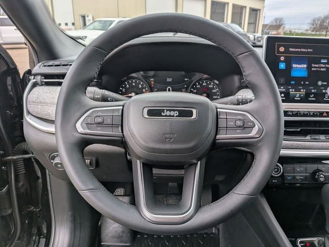 2023 Jeep Compass Latitude Lux FWD