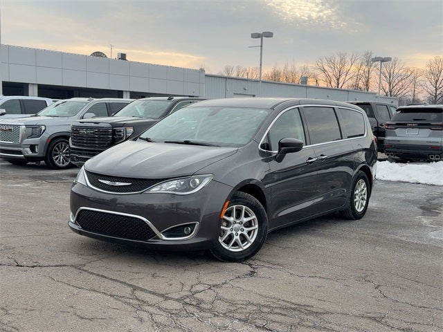 2020 Chrysler Pacifica Touring