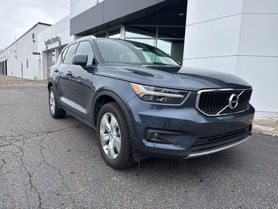 2021 Volvo XC40 Momentum