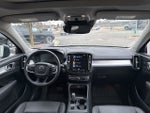 2021 Volvo XC40 Momentum