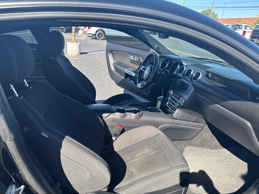 2020 Ford Mustang EcoBoost
