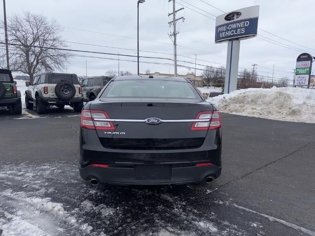 2017 Ford Taurus SE