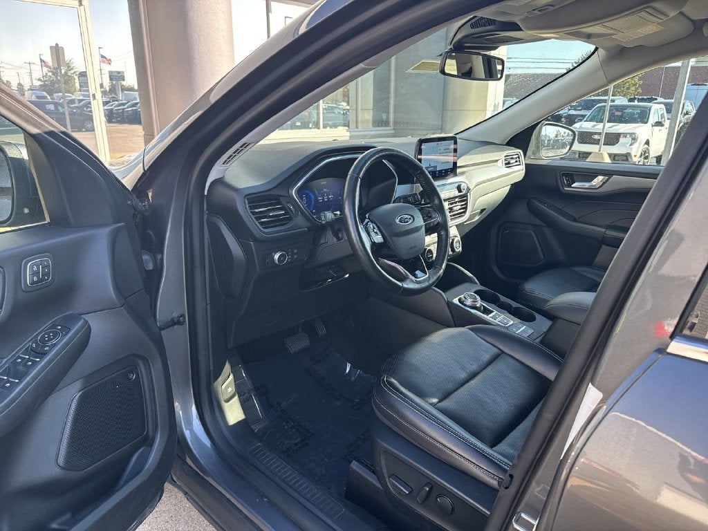 2021 Ford Escape Titanium