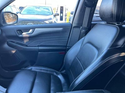 2024 Ford Escape Platinum