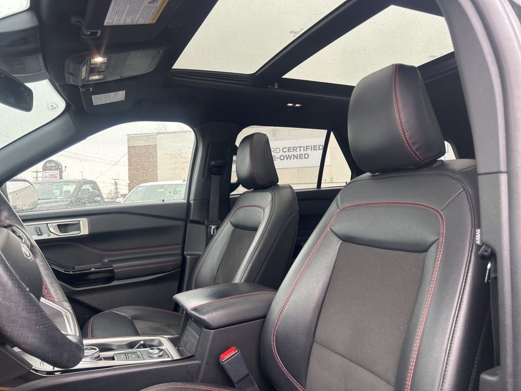 2023 Ford Explorer ST-Line