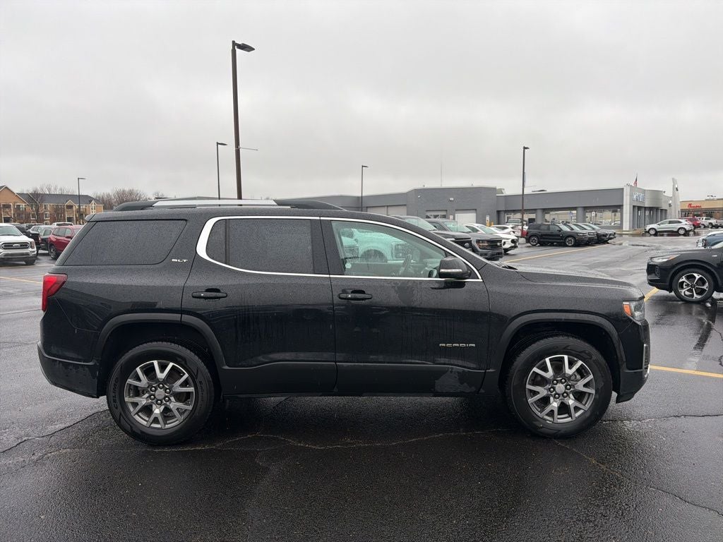 2023 GMC Acadia SLT