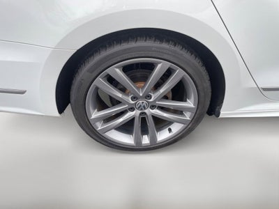 2017 Volkswagen Passat 1.8T R-Line