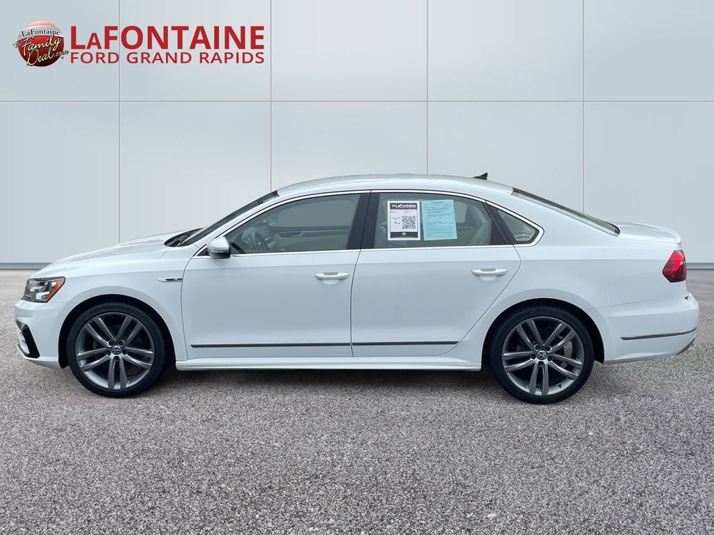 2017 Volkswagen Passat 1.8T R-Line