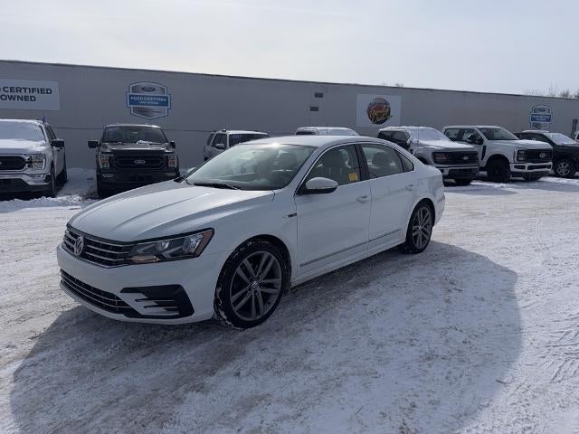 2017 Volkswagen Passat 1.8T R-Line